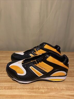 BOOMBAH Vapor Pro Molded Baseball/Softball  Athletic cleats Sz 15